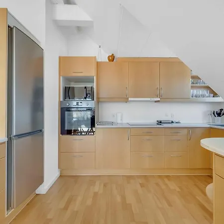 Apartman With Sea View In