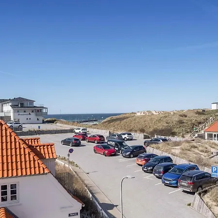 With Sea View In Apartman