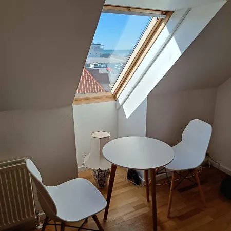 Apartman With Sea View In