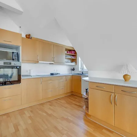 Apartman With Sea View In